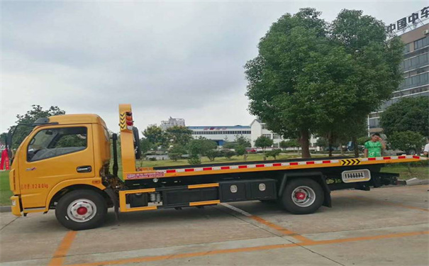 西安定远24小时拖车救援电话号码，定远道路救援公司怎么收费的